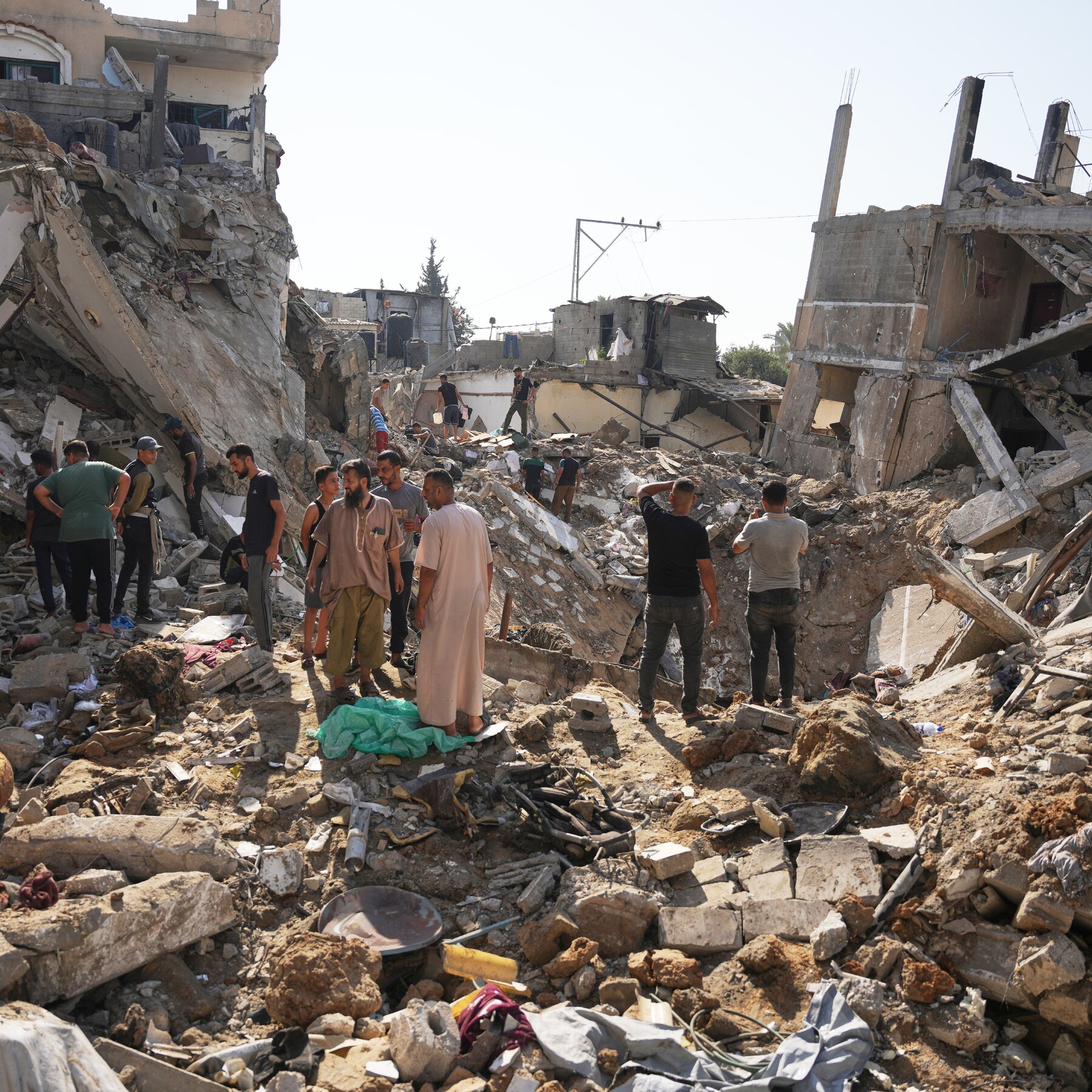 Escalating Violence in Gaza Threatens Donald Trump's New Peace Proposal