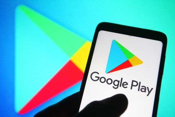 Aptoide Returns to Google Play in the US as First Rival App Store