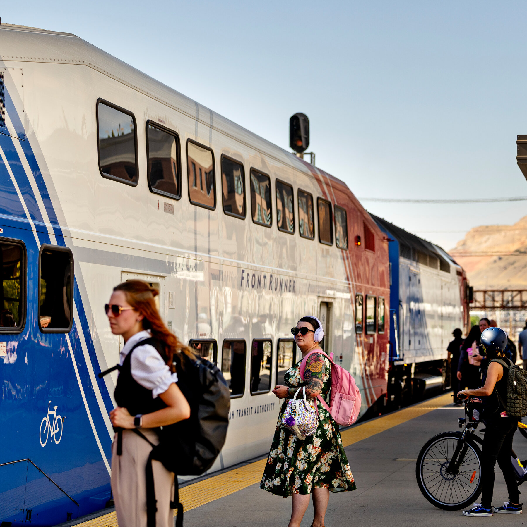 Congressional Democrats Accuse Trump Administration of Stonewalling Major Transit Projects