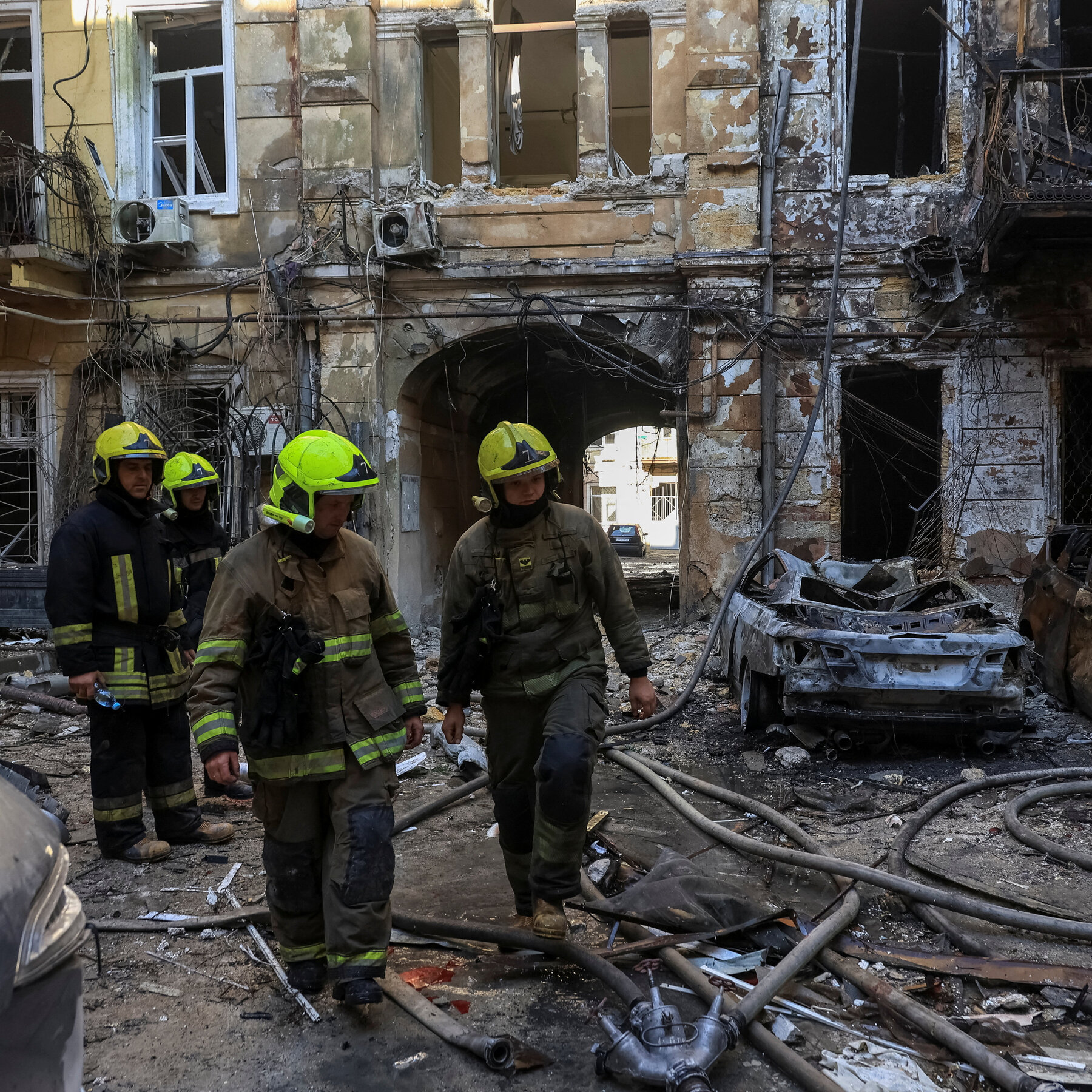 European Diplomats Prepare for Potential Russia-Ukraine Negotiations
