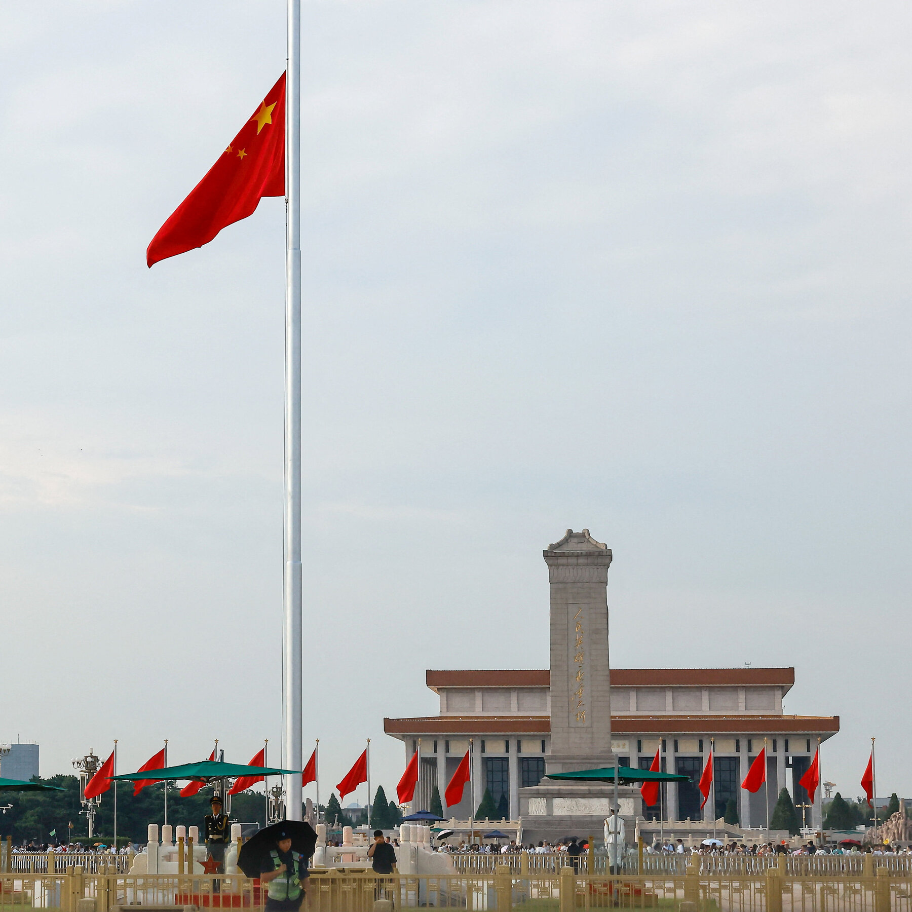 At Ex-Premier's Funeral, China's Past Shadows Its Present