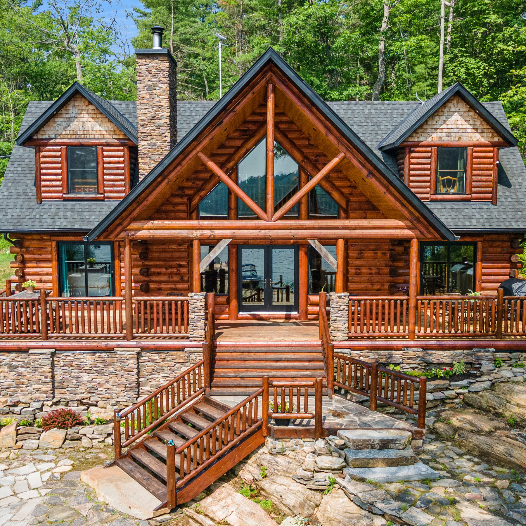 Explore Unique Lakeside Properties Across the Province of Ontario