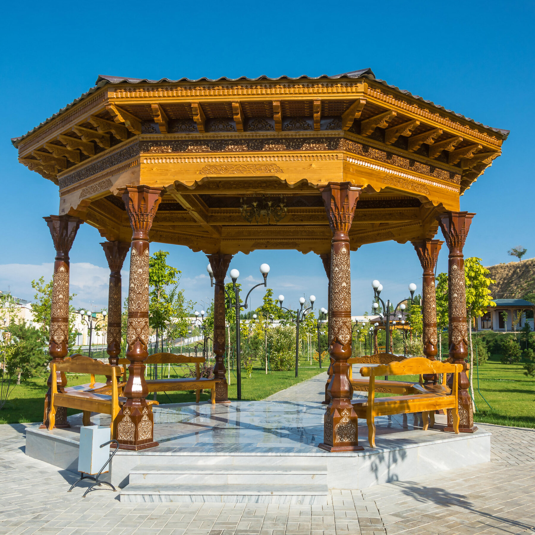 Gazebos From Uzbekistan: The Latest Foreign Gifts in Trump’s Washington