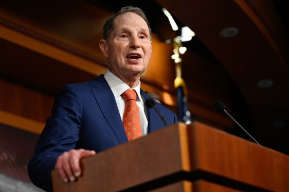 Senator Ron Wyden Asks Government Watchdog to Review Federal Use of Hacking Tools