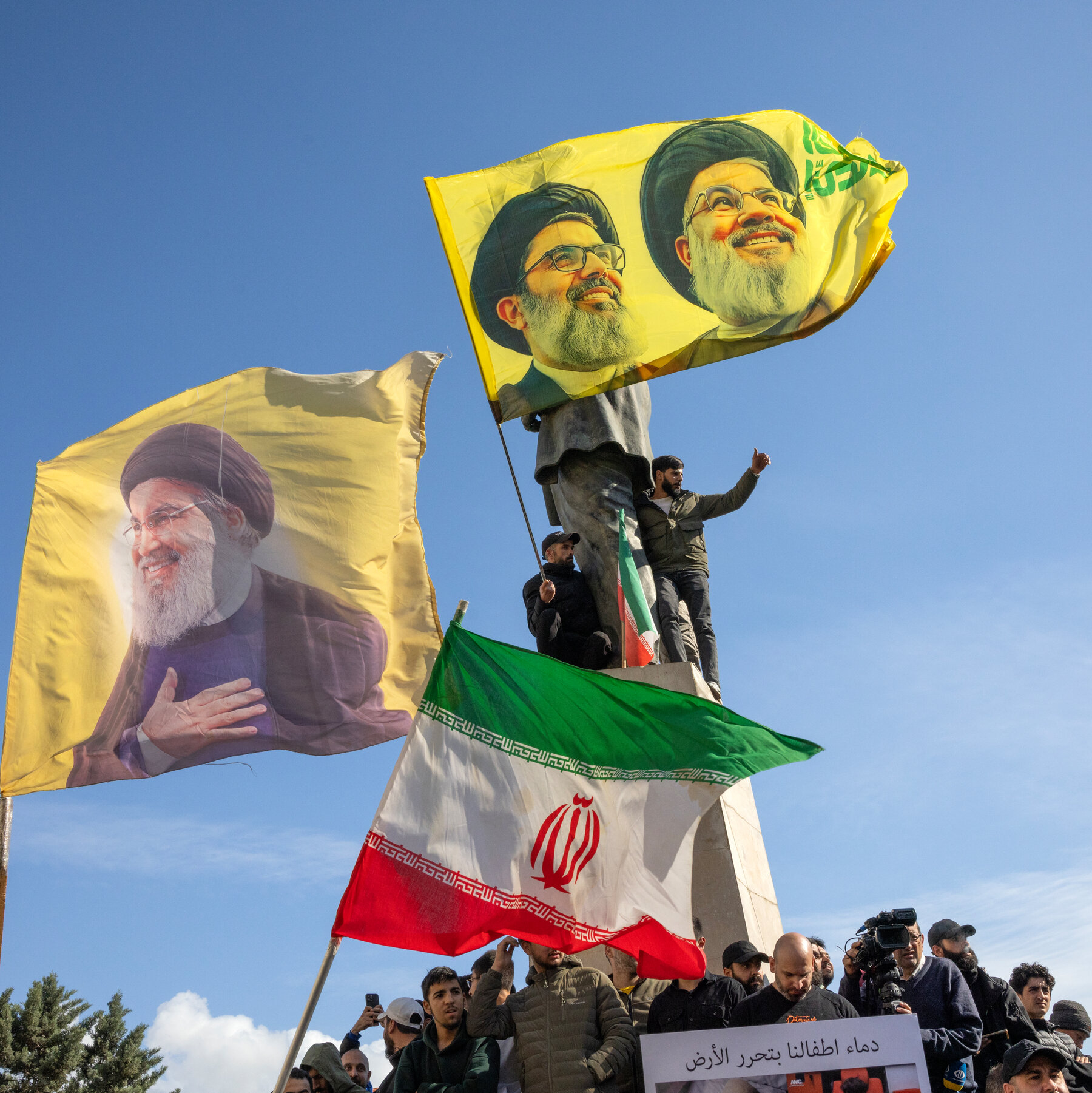 Lebanese Leadership Faces Ongoing Authority Clash Between Hezbollah and State