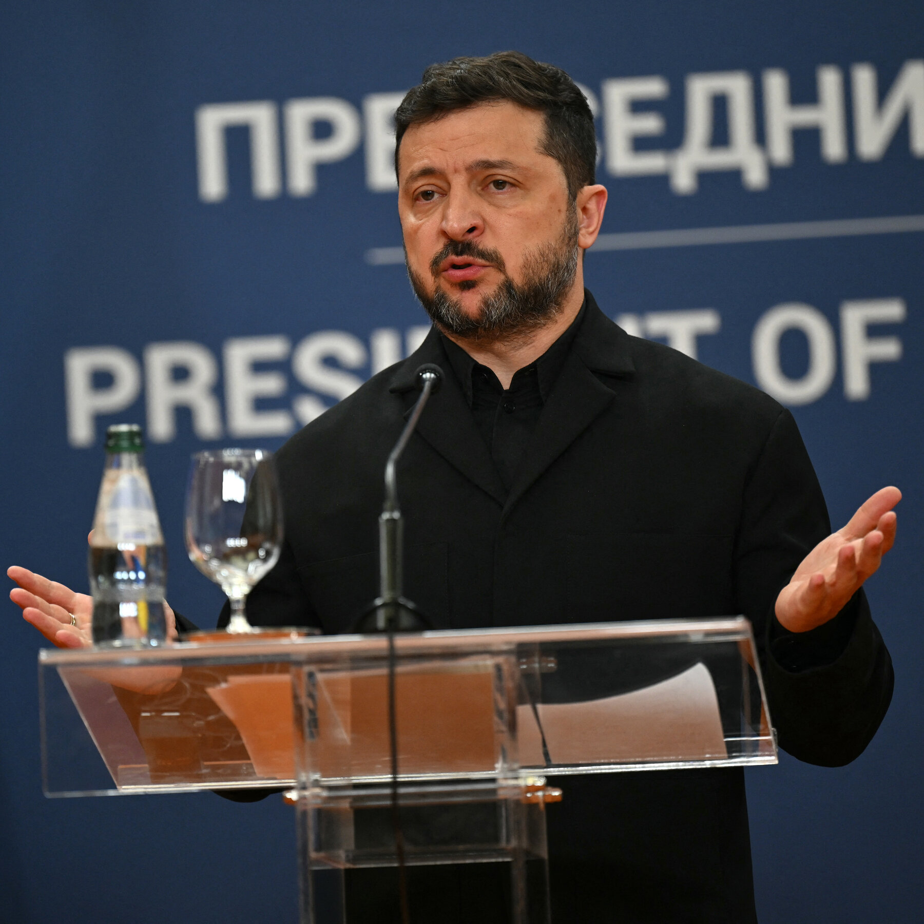 Zelensky Rejects Calls for Wartime Elections Raised by Former Defense Minister