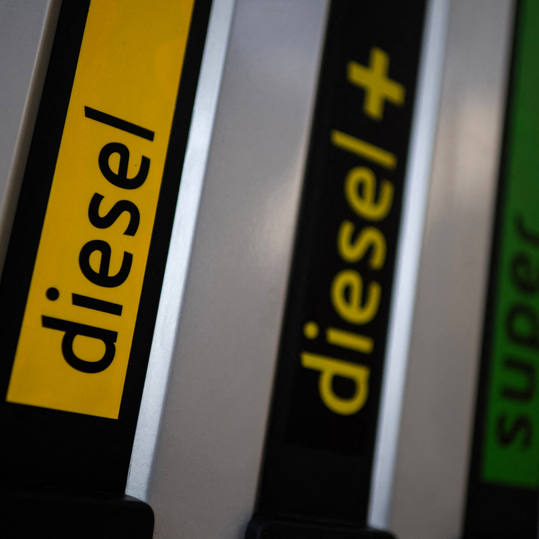 Oil Prices Rise for Fourth Consecutive Day as Diesel Approaches Record Highs