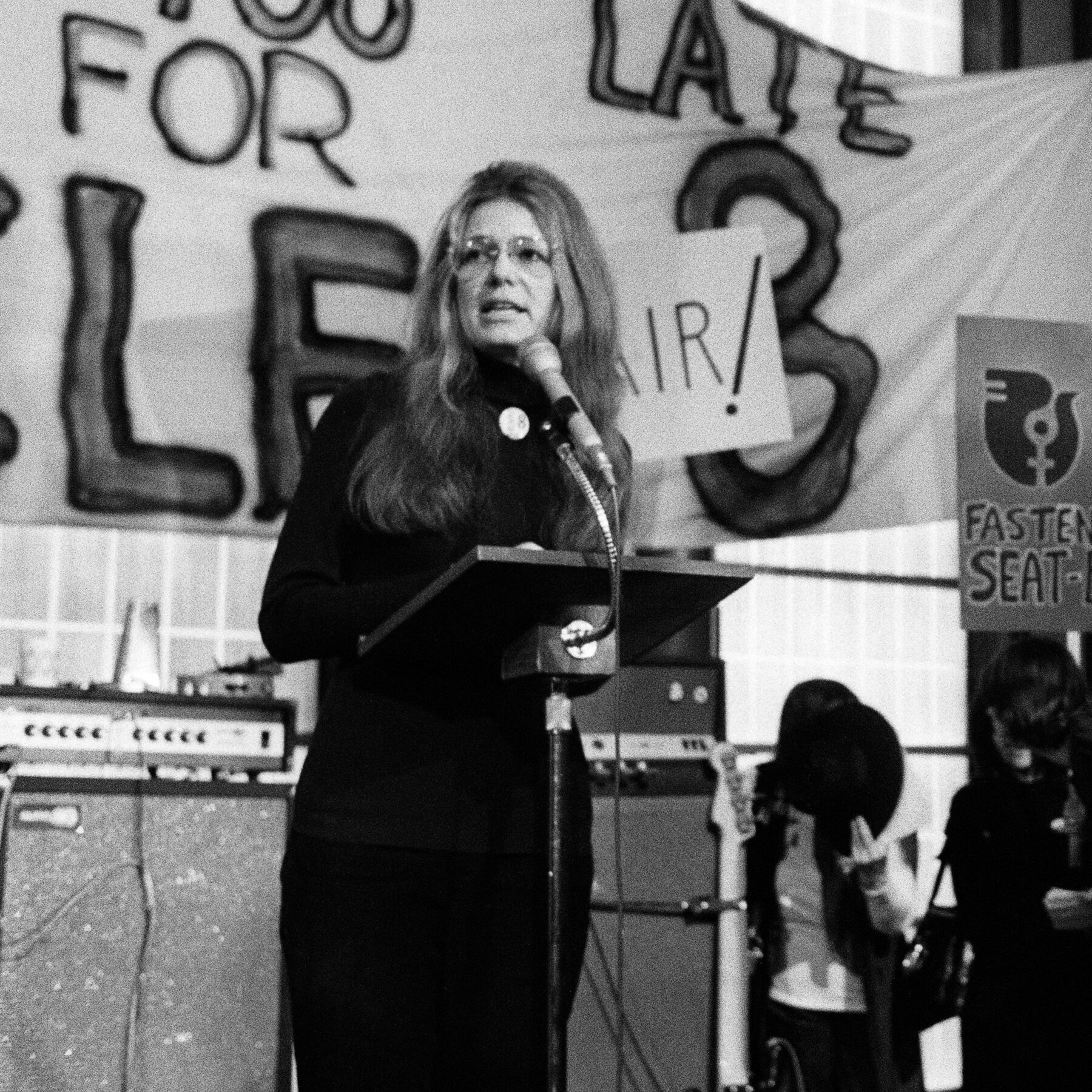 Gloria Steinem, Defining Voice of the Women’s Movement, Dies at 92