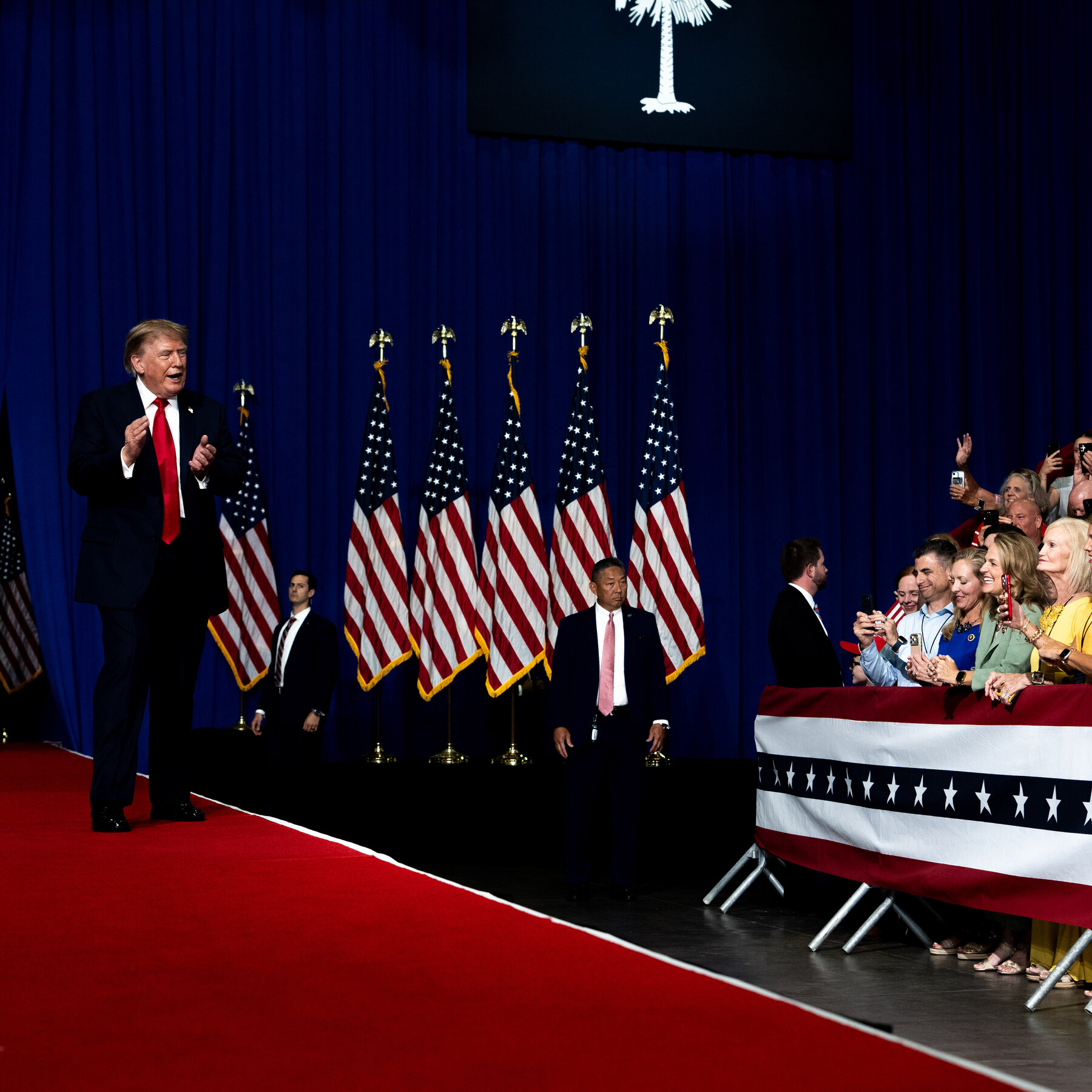 Republicans Struggle to Distance Themselves From Trump as Midterms Approach