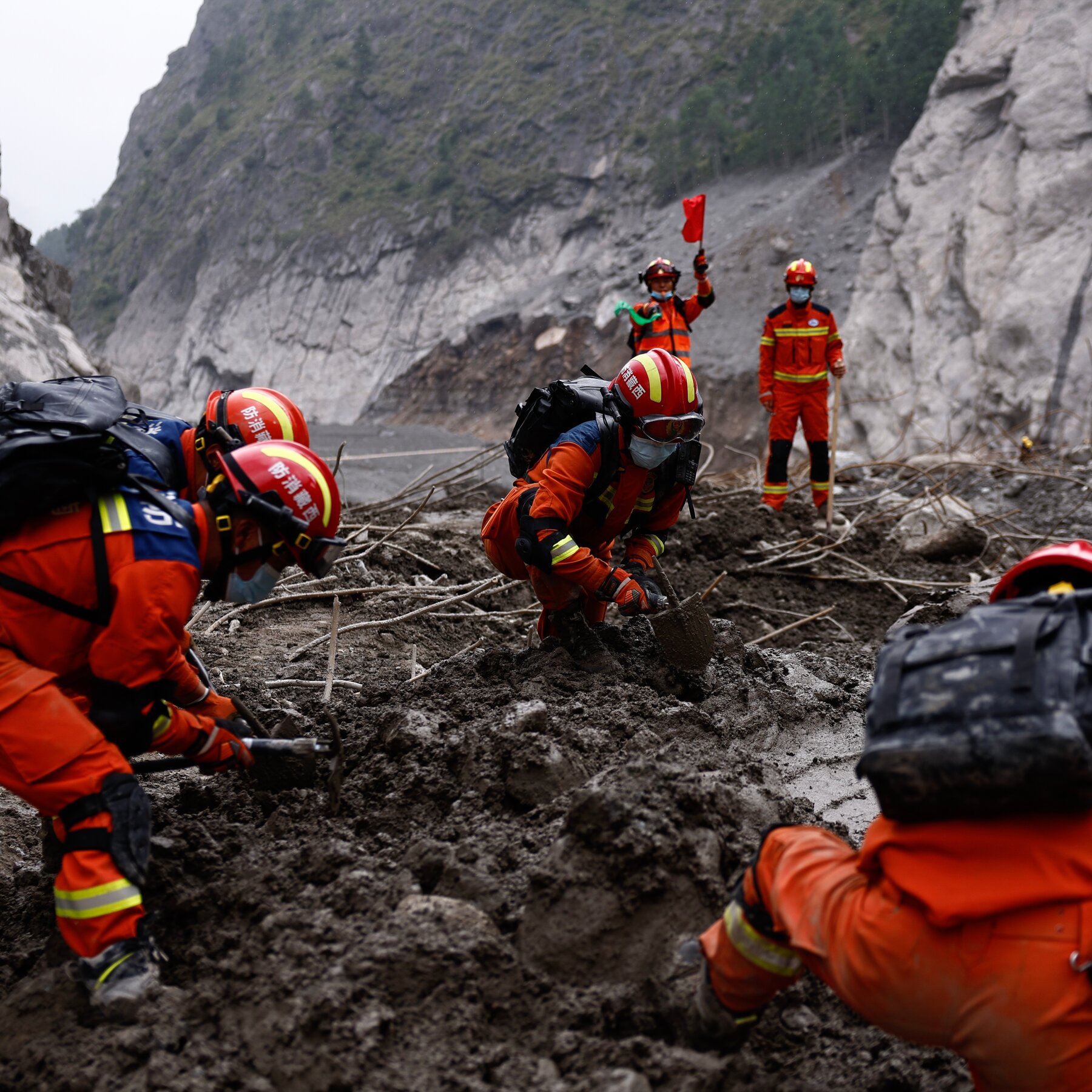 Families in Tibet Turn to Online Platforms to Grieve Flood Victims